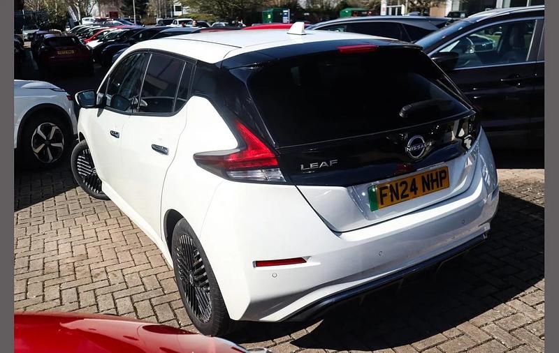 Used Nissan Leaf Shiro 110 kW (150 HP) 2024 White Hatchback