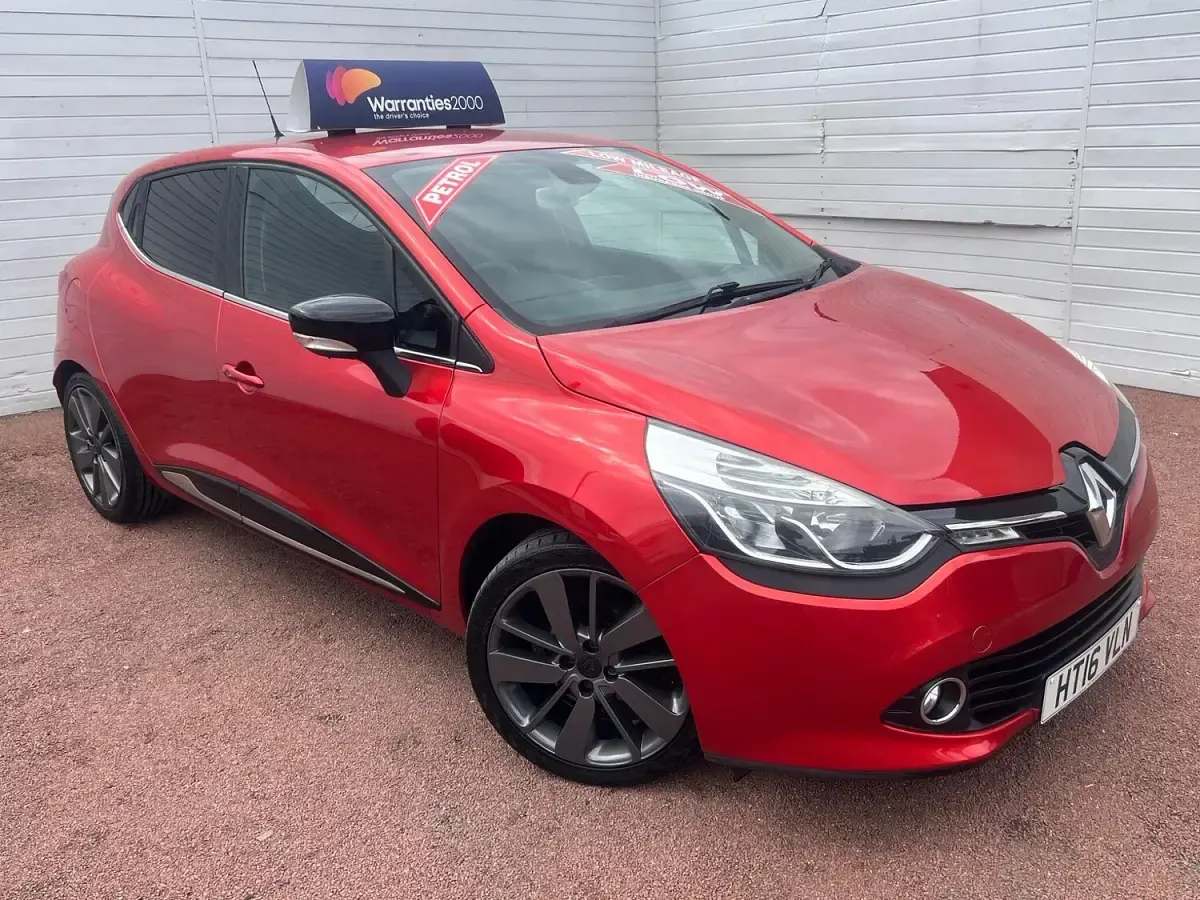 Used Renault Clio IV Dynamique 90 HP (66 kW) 2016 Red Hatchback
