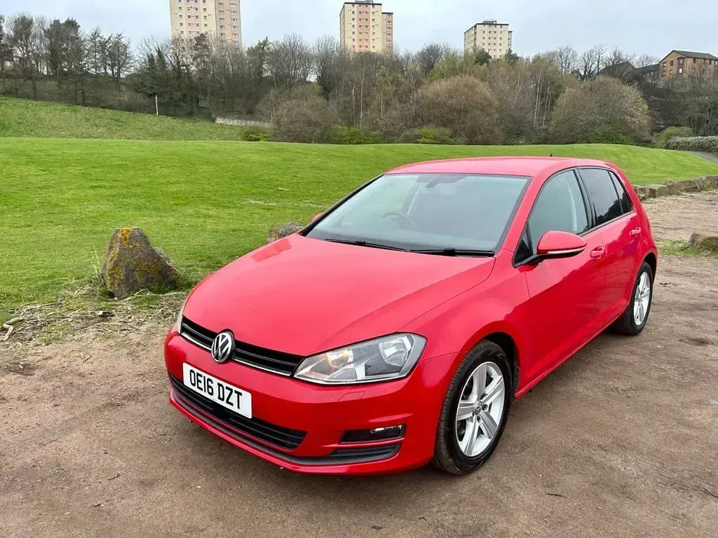 Used VW Golf VII Edition 110 HP (80 kW) 2016 Red Hatchback