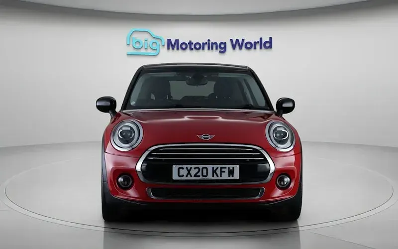 Usado Mini Cooper Exclusive 136 HP (100 kW) 2020 Vermelho Citadino