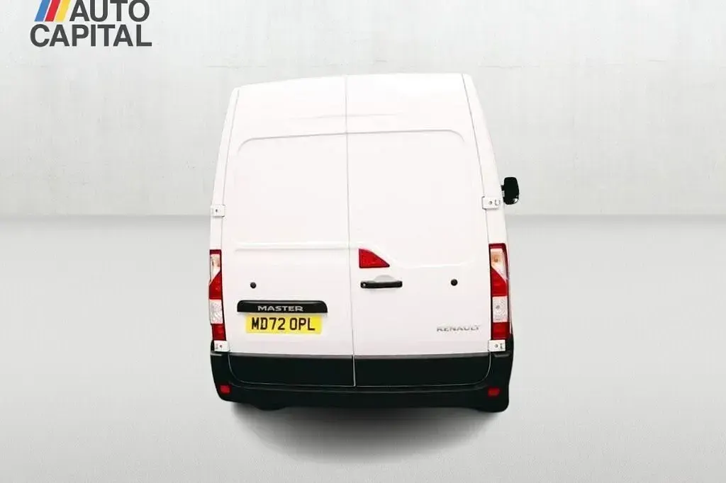 Usado Renault Master Business 135 CV (99 kW) 2022 Blanco Monovolumen