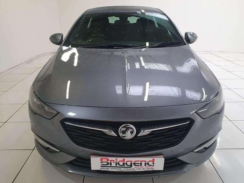 Second-hand Vauxhall Insignia SRi 140 CP (102 kW) 2019 Gri Hatchback