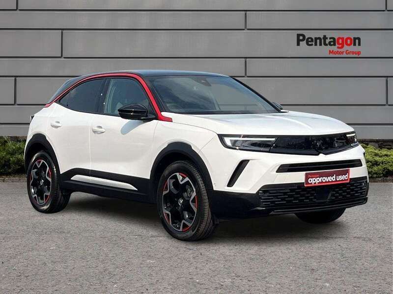 White Used 2022 Vauxhall Mokka SRi SUV | £16,995 (Fair price) - Image 1/4