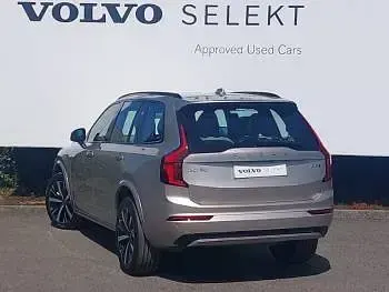 Used Volvo XC90 Plus 250 HP (183 kW) 2025 Gold SUV