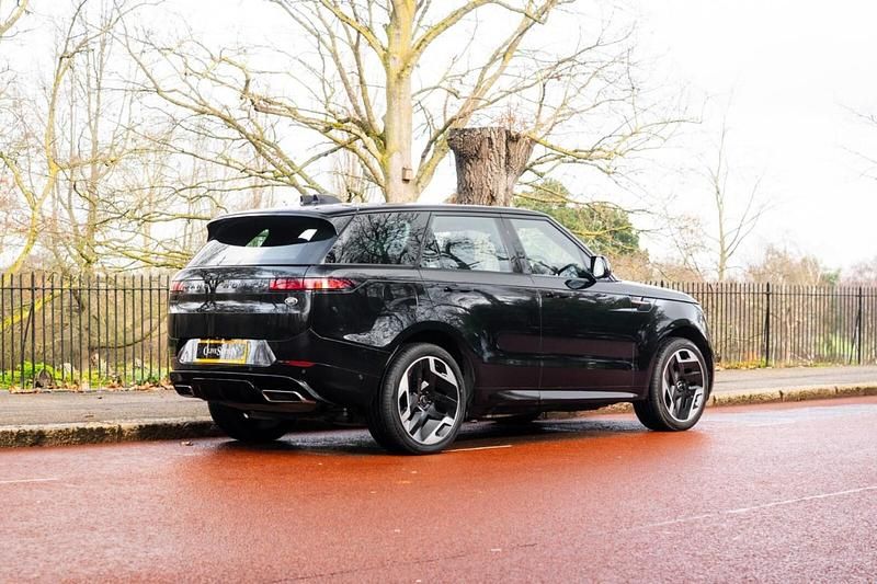 Second-hand Land Rover Range Rover Sport SE Dynamic 2023 Negru SUV