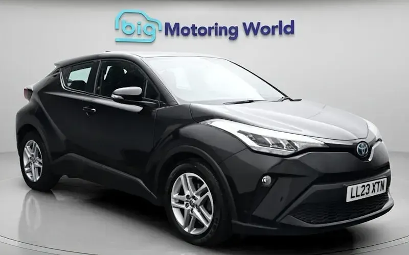 Used Toyota C-HR 122 HP (89 kW) 2023 SUV