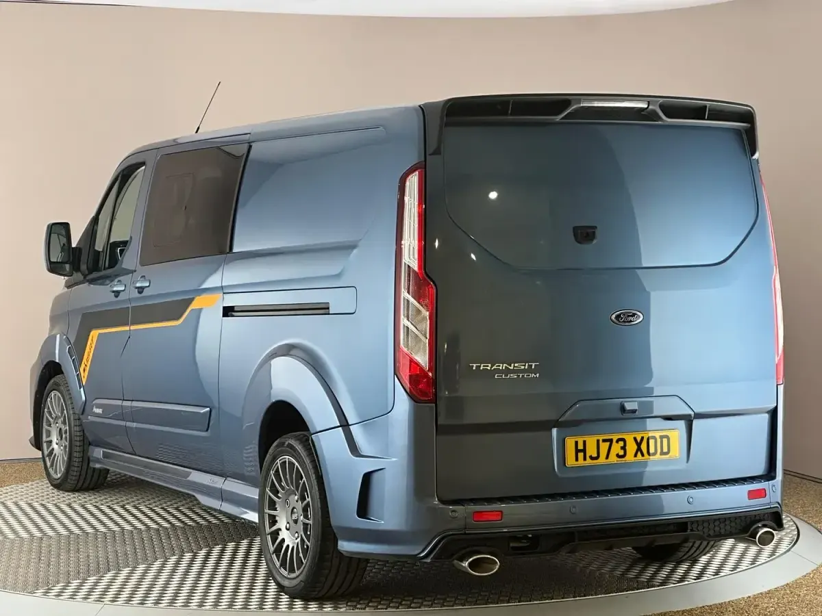 Used Ford Transit Custom Limited 170 HP (125 kW) 2023 Blue Van