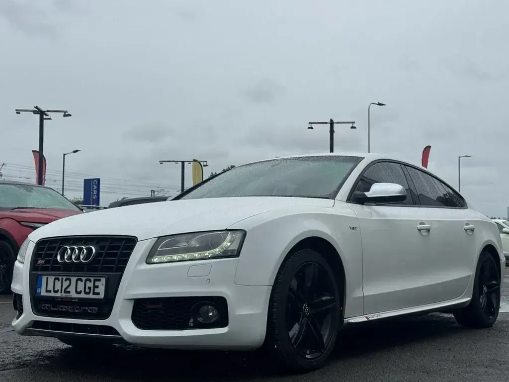 Used Audi S5 Sportback Design 333 HP (244 kW) 2012 White Hatchback