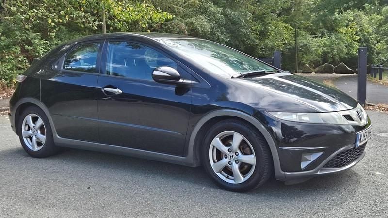 Black Used 2009 Honda Civic SE Hatchback | £1,490 (Good price) - Image 1/4