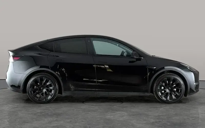 Used Tesla Model Y Long Range AWD 286 kW (389 HP) 2023 Black SUV