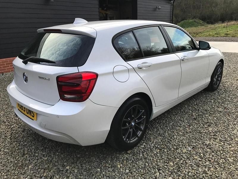 Used BMW 120 Comfort Edition 2013 White Hatchback