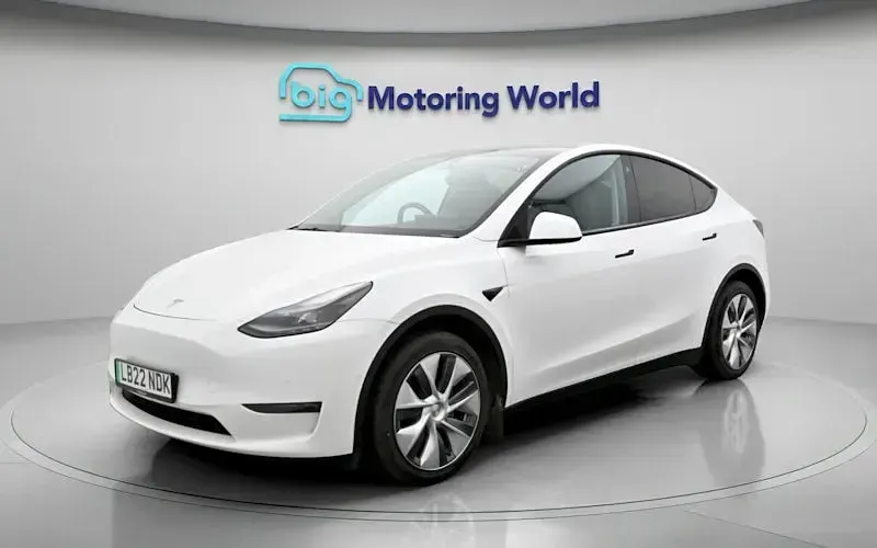 Used Tesla Model Y Long Range AWD 286 kW (389 HP) 2025 SUV