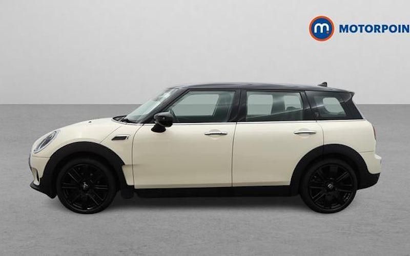 Used Mini Cooper Clubman Exclusive 136 HP (100 kW) 2022 White Estate