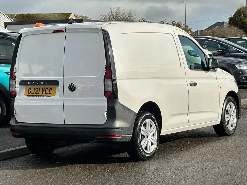 Used VW Caddy S 102 HP (75 kW) 2021 White MPV