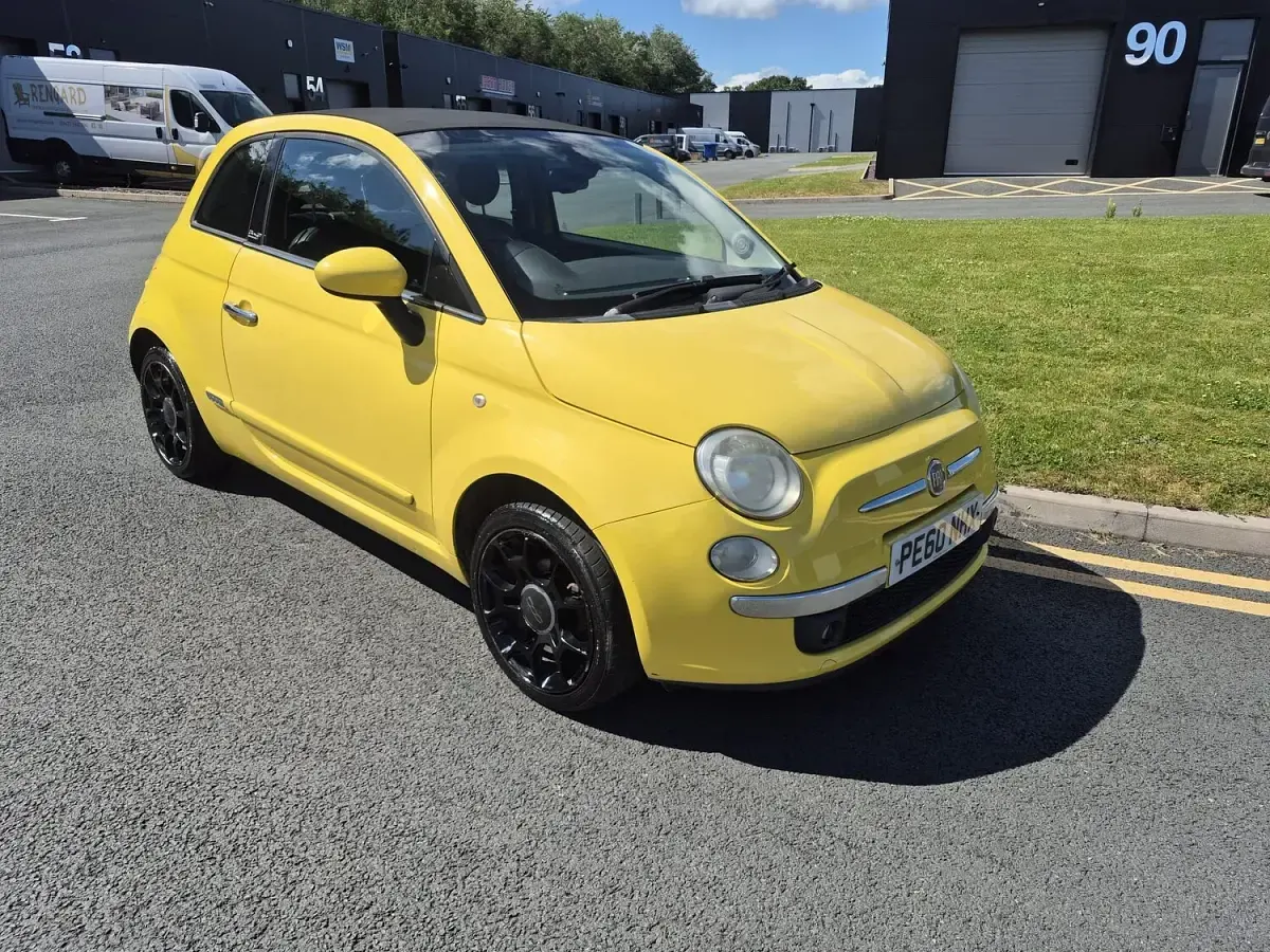 Used Fiat 500C Lounge 69 HP (50 kW) 2010 Yellow Cabriolet