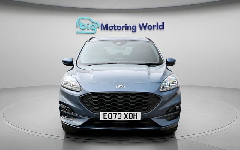 Second-hand Ford Kuga ST-Line 225 CP (165 kW) 2023 Albastru SUV
