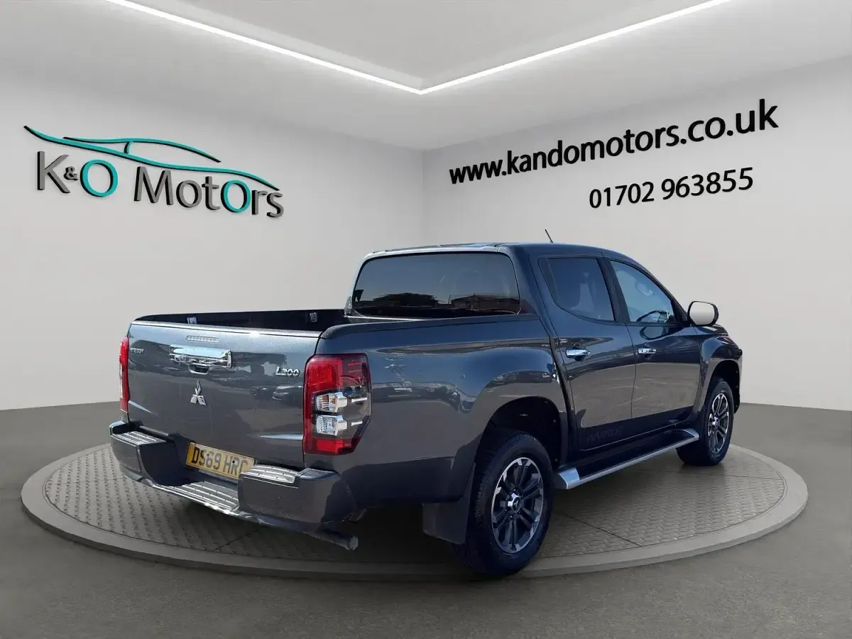 Used Mitsubishi L200 Warrior 150 HP (110 kW) 2019 Grey Pickup