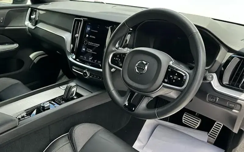 Used Volvo V60 R-Design 163 HP (119 kW) 2021 Grey Estate