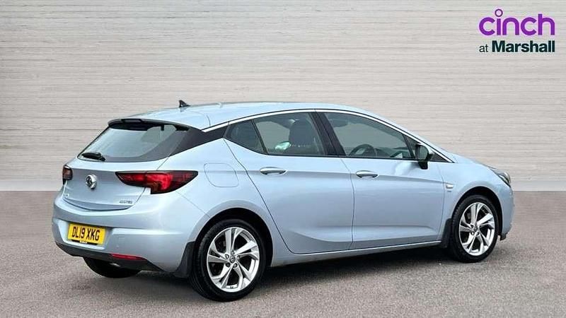 Used Vauxhall Astra SRi 105 HP (77 kW) 2019 Silver Hatchback