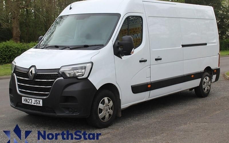 Used Renault Master Business 135 HP (99 kW) 2023 White MPV
