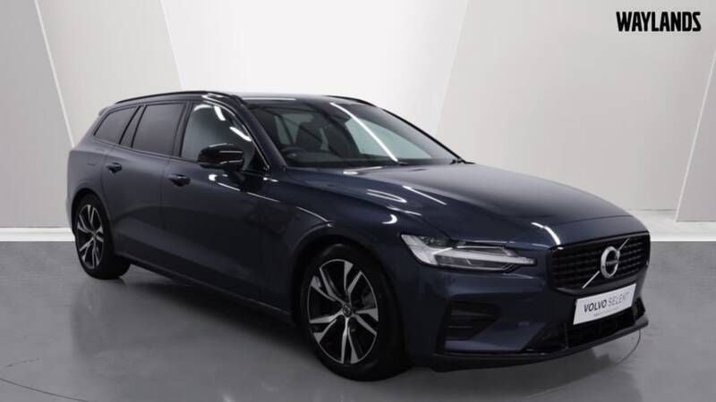 Used Volvo V60 R-Design 295 HP (216 kW) 2022 Blue Estate