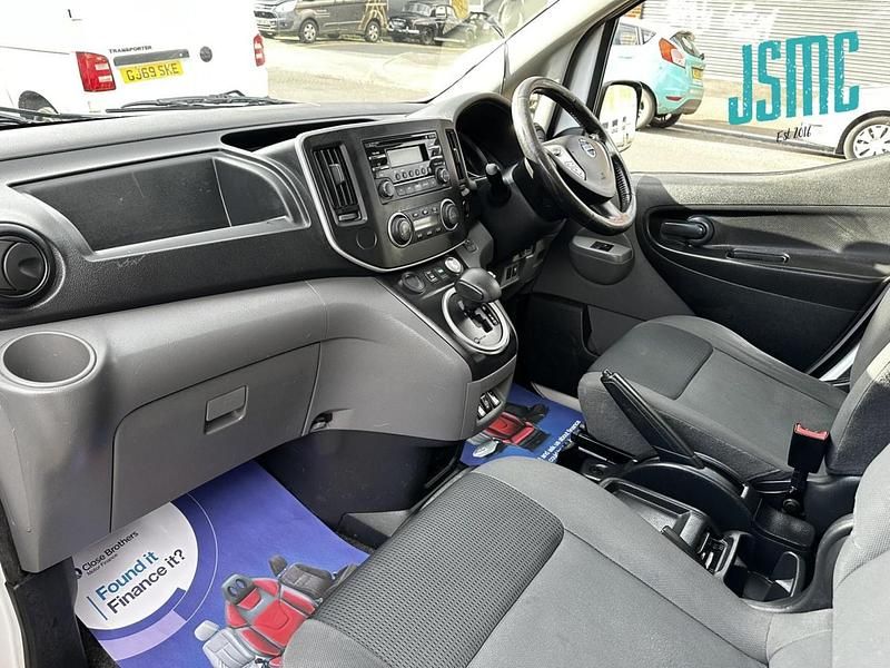 Used Nissan e-NV200 Acenta 80 kW (109 HP) 2015 White MPV