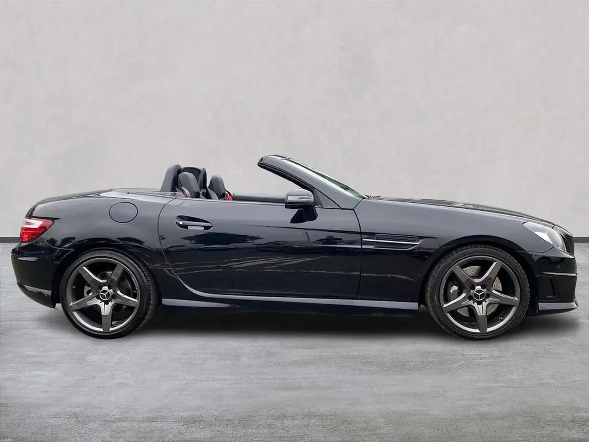 Used Mercedes SLK250 AMG 204 HP (150 kW) 2016 Black Cabriolet