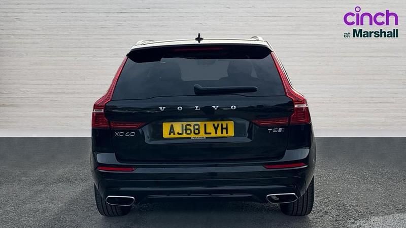 Used Volvo XC60 R-Design 250 HP (183 kW) 2019 Black SUV
