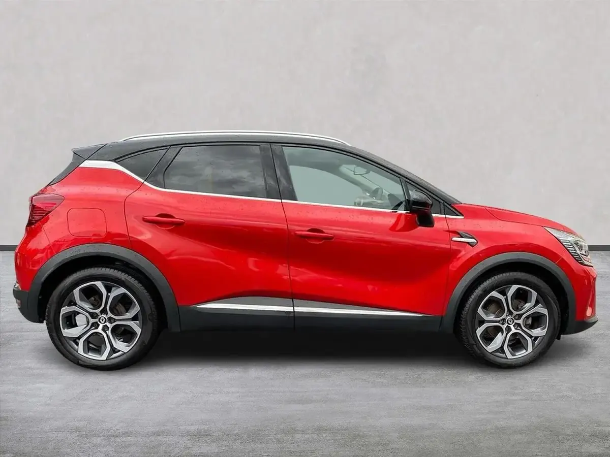 Used Renault Captur Techno 145 HP (106 kW) 2023 Red SUV