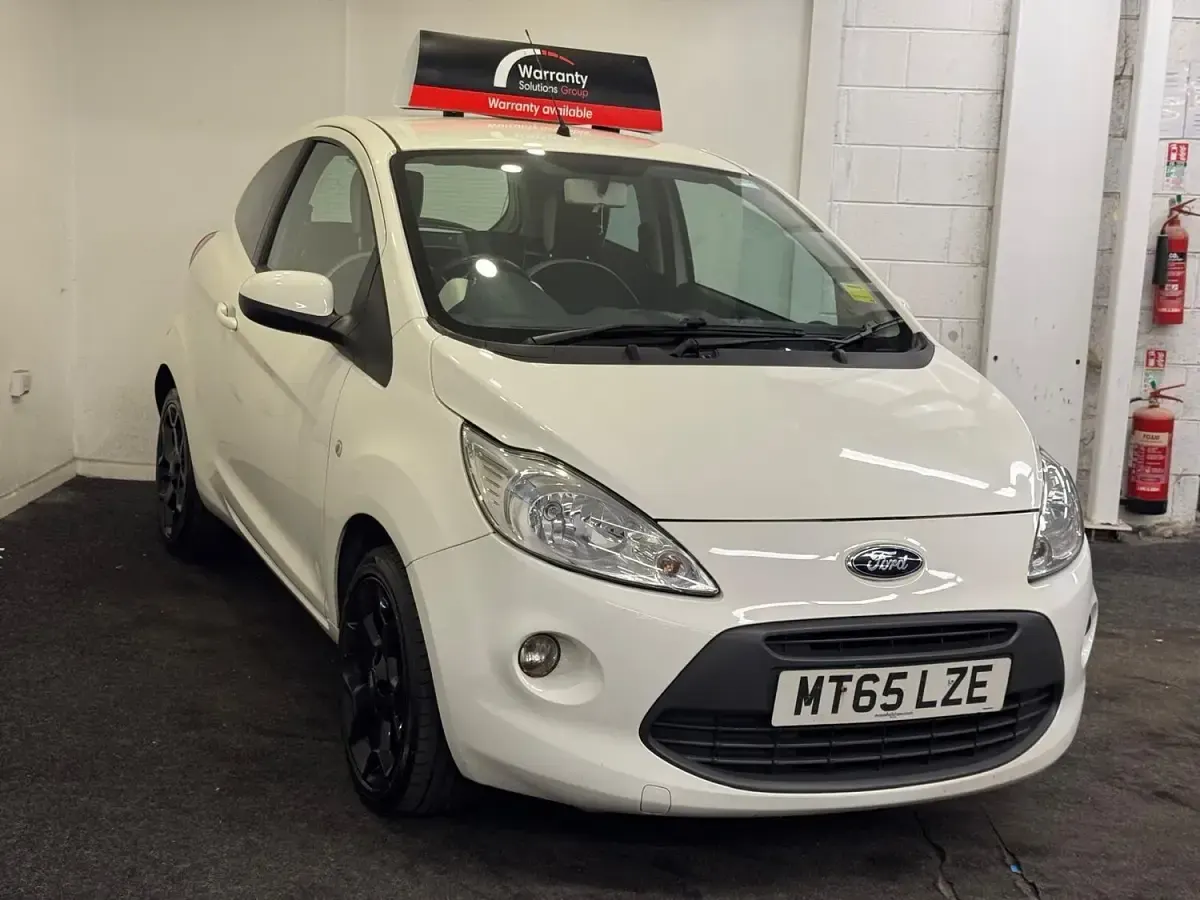 Used Ford Ka Zetec 69 HP (50 kW) 2015 White Hatchback