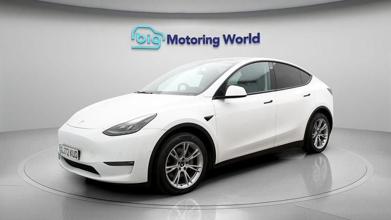 Used Tesla Model Y Long Range AWD 378 kW (514 HP) 2022 White SUV