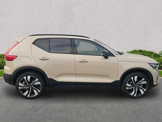 Used Volvo XC40 Ultra 197 HP (144 kW) 2025 SUV