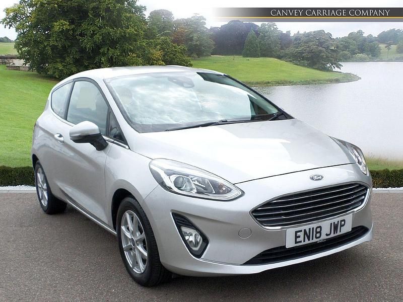Silver Used 2018 Ford Fiesta Zetec Hatchback | £5,500 (Good price) - Image 1/4