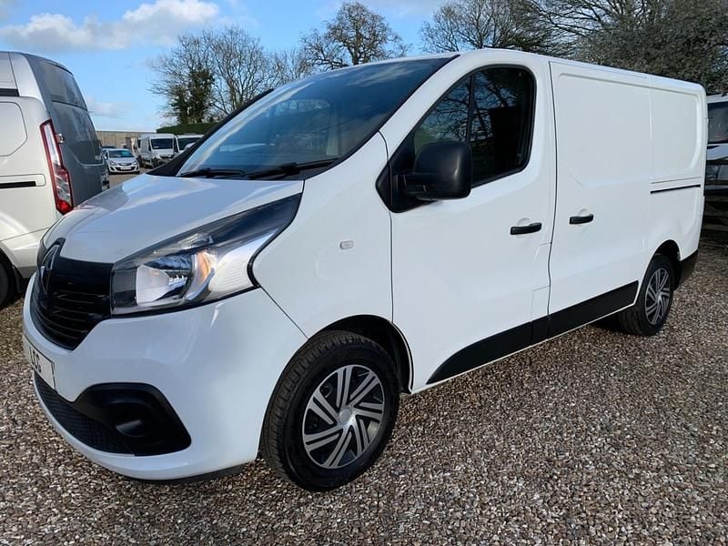 Used Renault Trafic Business 120 HP (88 kW) 2019 White MPV
