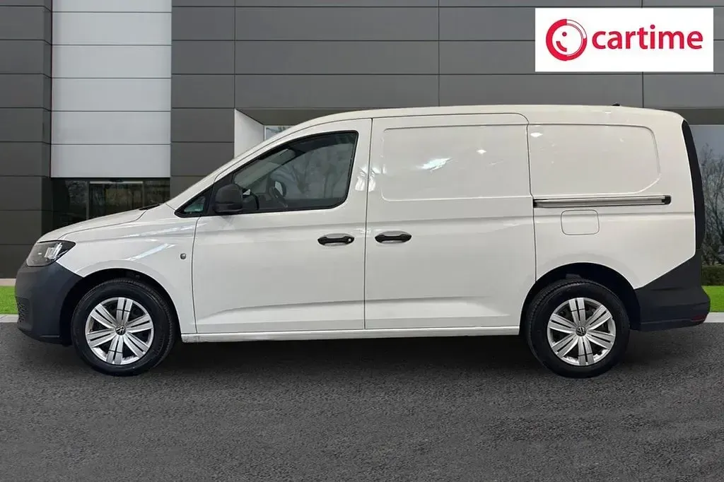 Used VW Caddy Maxi S 102 HP (75 kW) 2022 White MPV