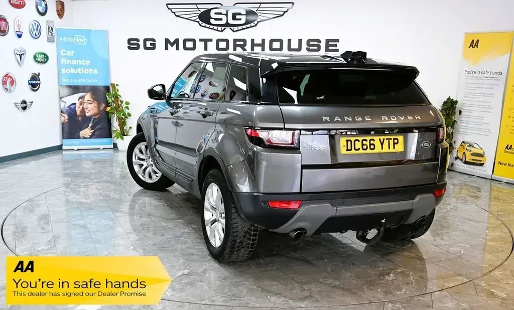 Used Land Rover Range Rover evoque SE 2016 Grey Estate