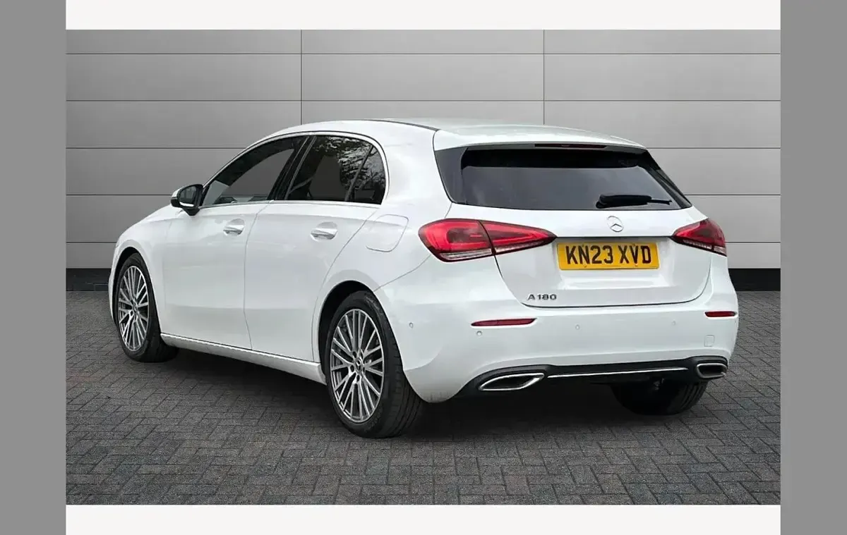 Used Mercedes A180 Executive 136 HP (100 kW) 2023 White Hatchback