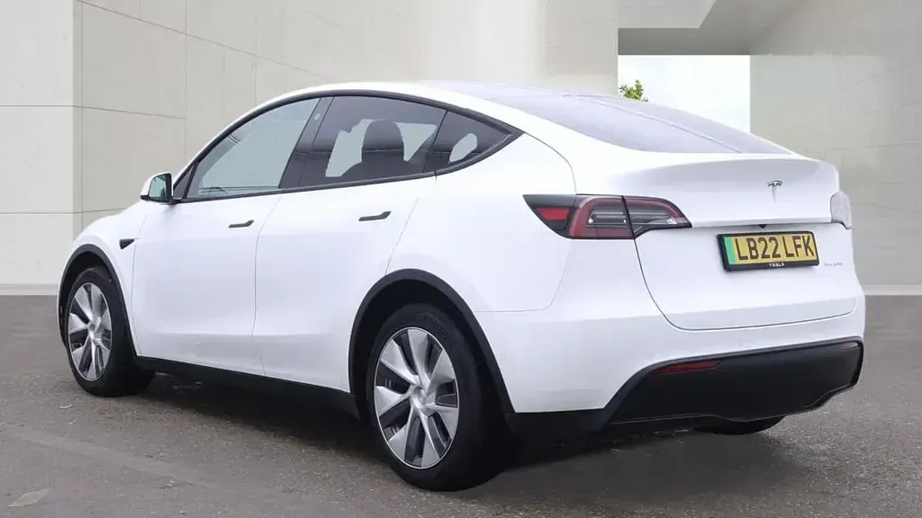 Used Tesla Model Y 282 kW (384 HP) 2022 White SUV