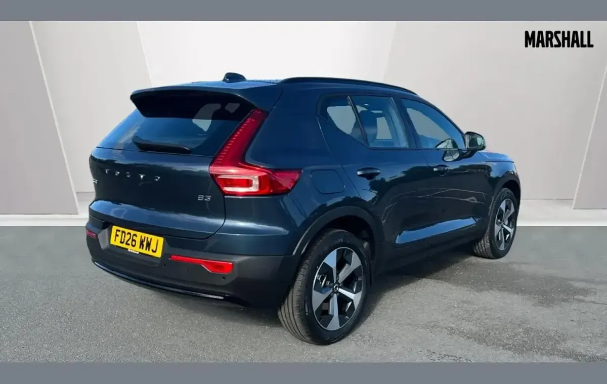 New Volvo XC40 Plus 161 HP (118 kW) 2026 Blue SUV