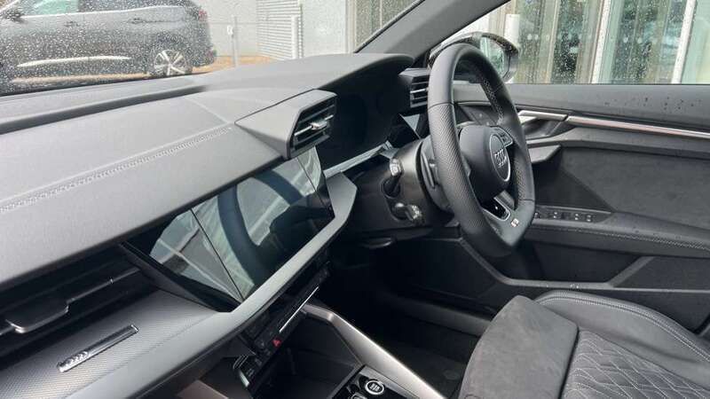 Image 2/4