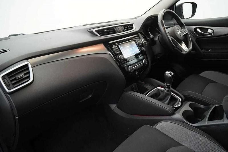 Used Nissan Qashqai N-Connecta 115 HP (84 kW) 2018 Blue SUV