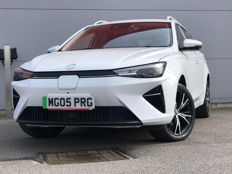 Used MG MG5 EV Trophy 61 kW (83 HP) 2024 White Estate