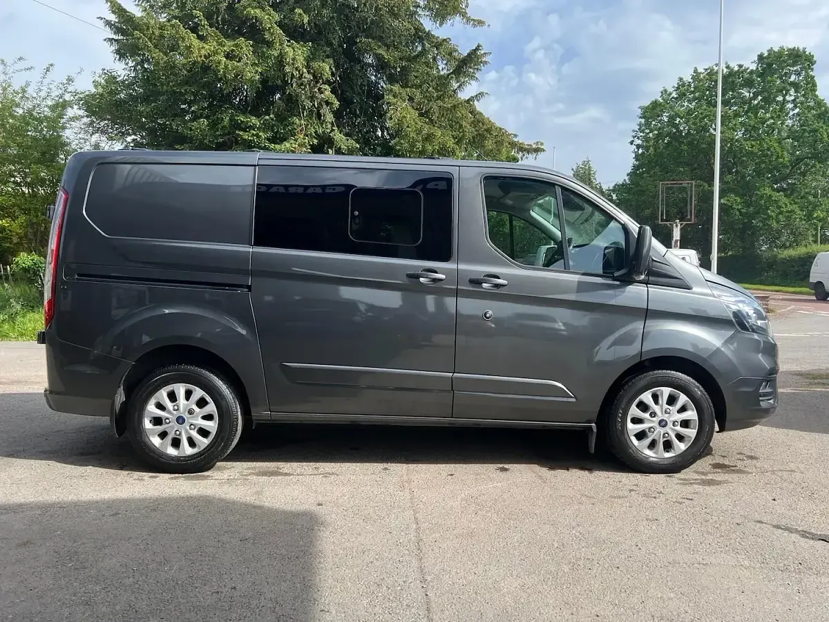 Used Ford Transit Custom Limited 130 HP (95 kW) 2019 Grey Van