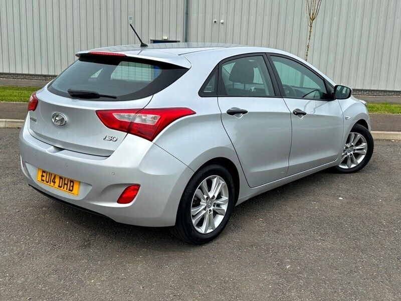 Used Hyundai i30 Classic 109 HP (80 kW) 2014 Silver Hatchback