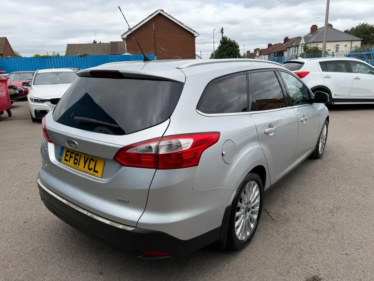 Used Ford Focus Titanium X 115 HP (84 kW) 2012 Silver Estate
