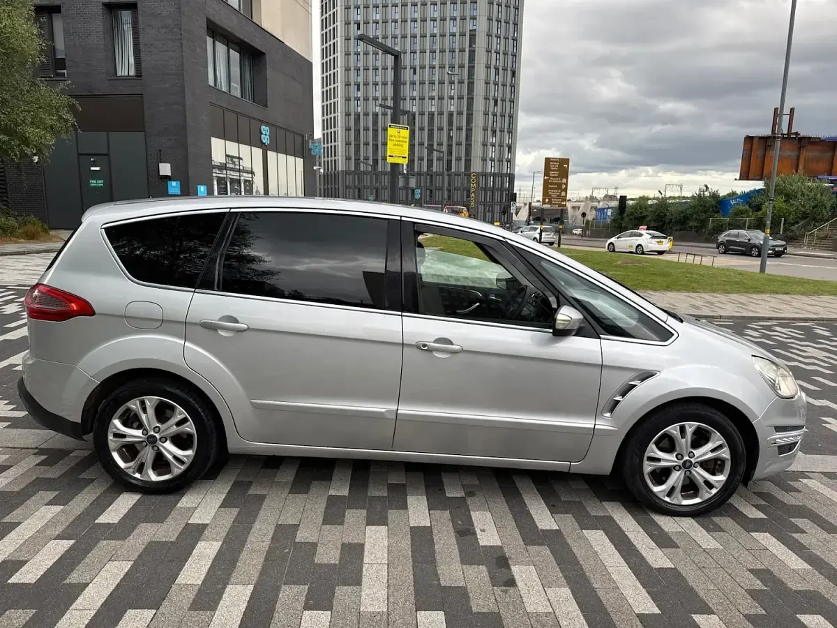 Used Ford S-MAX Titanium 115 HP (84 kW) 2013 Silver MPV