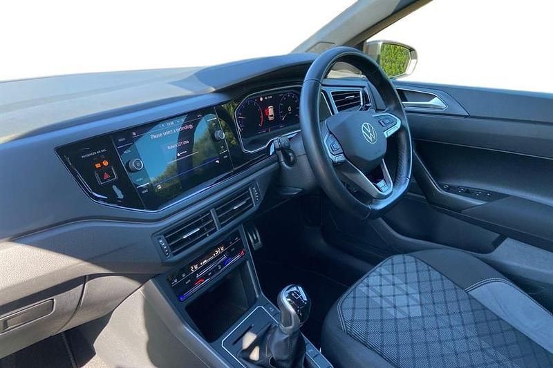 Used VW Polo R-line 95 HP (69 kW) 2022 Black Hatchback