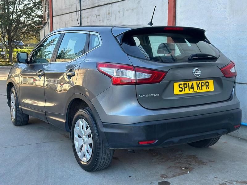 Used Nissan Qashqai Visia 115 HP (84 kW) 2014 Grey SUV