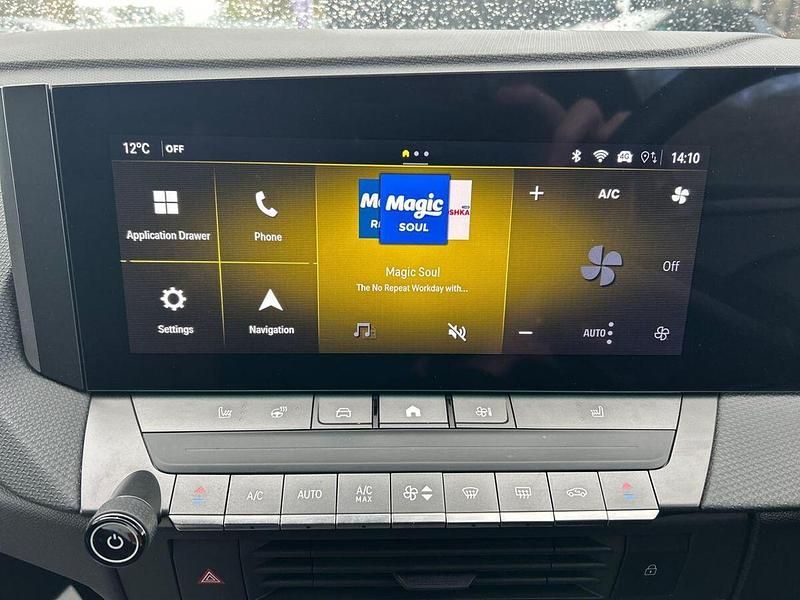 Used Vauxhall Astra S 128 HP (94 kW) 2024 Yellow Hatchback