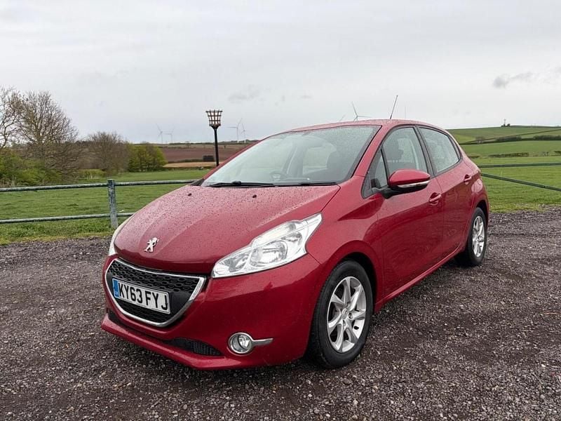 Used Peugeot 208 Active 2013 Red Hatchback